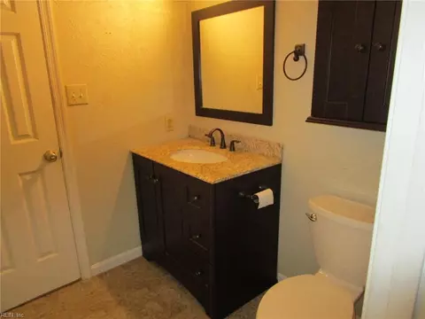 233 Loch Cir, Hampton, VA 23669 photo 23