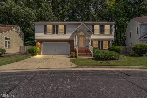 2453 Rockwater Cir, Virginia Beach, VA 23456