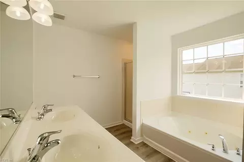 Bath - 7358 Jeanne Dr, Gloucester, VA 23061 photo 2 of 2