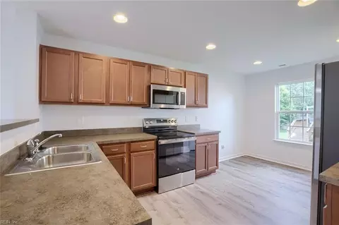 Kitchen - 7358 Jeanne Dr, Gloucester, VA 23061 photo 1 of 1