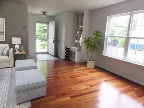 Living - 7358 Jeanne Dr, Gloucester, VA 23061 photo 1 of 4