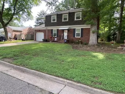 922 Lacon Dr, Newport News, VA 23608