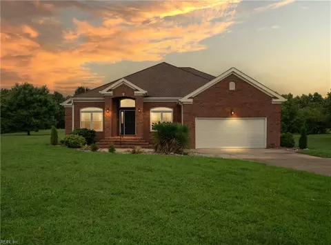 1029 Drumcastle Ln, Chesapeake, VA 23323