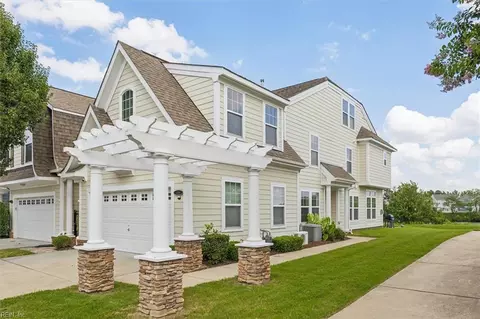 146 Sharpe Dr, Suffolk, VA 23435