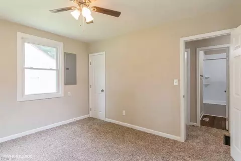 Bedroom - 40 Cavalier Rd, Hampton, VA 23669 photo 3 of 4