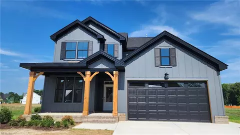 23 River Edge Dr, Suffolk, VA 23433