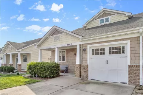 3962 Rex Cir, Chesapeake, VA 23321 photo 2