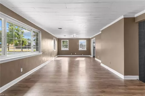 Living - 1401 Spring Rd, Chesapeake, VA 23321 photo 1 of 11