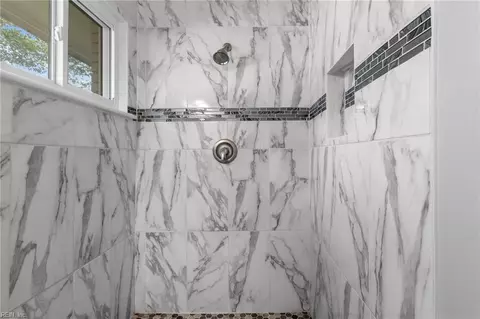 Bath - 1401 Spring Rd, Chesapeake, VA 23321 photo 3 of 3