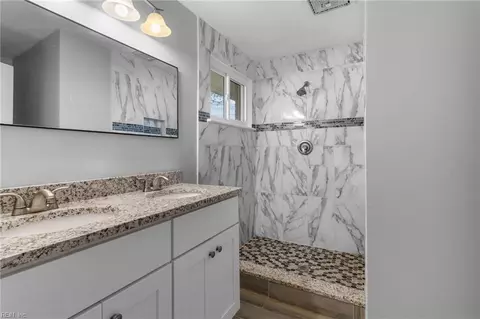 Bath - 1401 Spring Rd, Chesapeake, VA 23321 photo 2 of 3