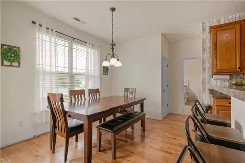 6535 Gentry Ct, Gloucester, VA 23061 photo 13