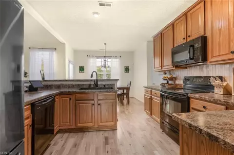 6535 Gentry Ct, Gloucester, VA 23061 photo 19
