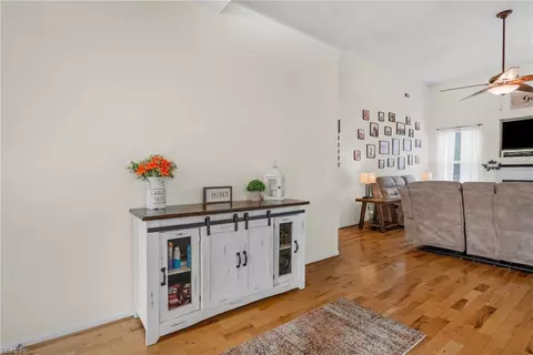 6535 Gentry Ct, Gloucester, VA 23061 photo 4