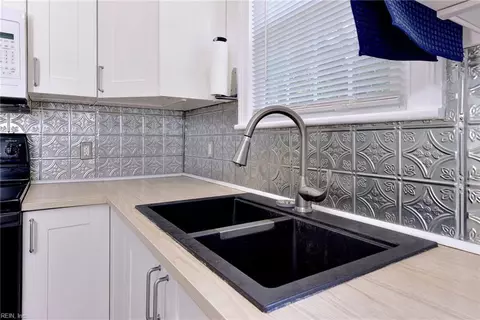 15 Charles St, Hampton, VA 23669 photo 7