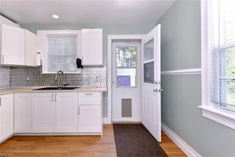 15 Charles St, Hampton, VA 23669 photo 5