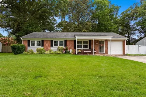 5913 Vernon Dr, Suffolk, VA 23435