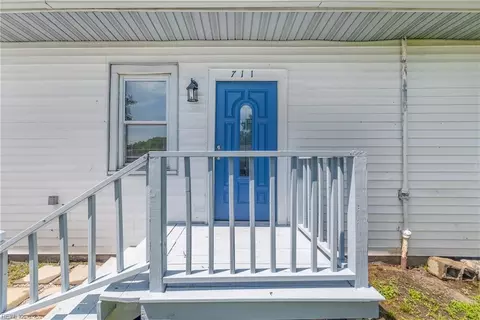 711 32nd St, Newport News, VA 23607