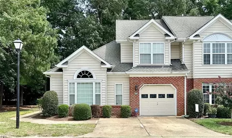 4509 Carriage Dr, Virginia Beach, VA 23462