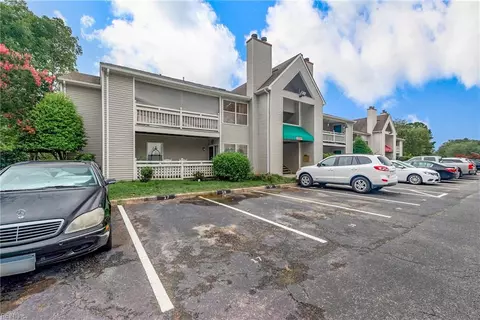 3956 Palomino Dr #103, Newport News, VA 23602