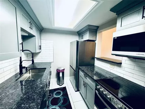 301 Falling Ln, Virginia Beach, VA 23454