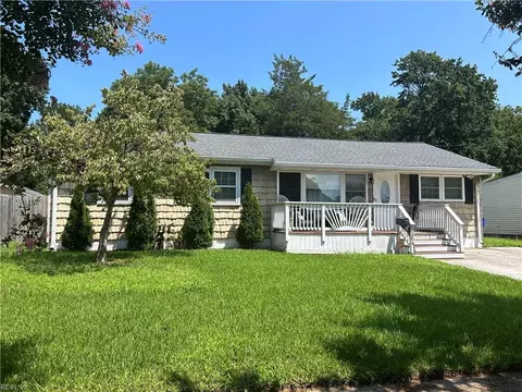 8164 Driftwood Dr, Norfolk, VA 23518