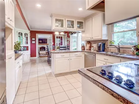 2821 Greenview Rd, Chesapeake, VA 23321 photo 14