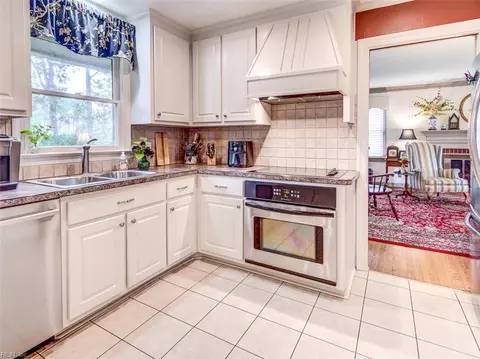 2821 Greenview Rd, Chesapeake, VA 23321 photo 11