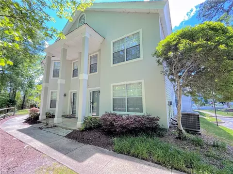 537 Seahorse Rn Run, Chesapeake, VA 23320