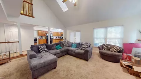Entry Way - 3 Stephen Conway Ct, Hampton, VA 23666 photo 6 of 6