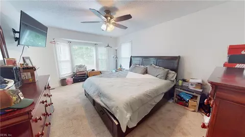 Bedroom - 3 Stephen Conway Ct, Hampton, VA 23666 photo 1 of 6