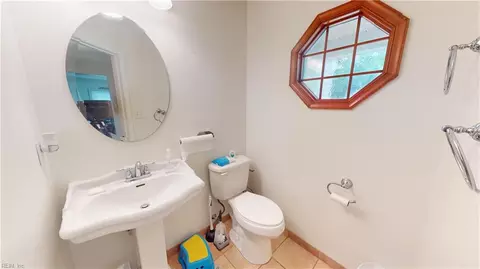 Bath - 3 Stephen Conway Ct, Hampton, VA 23666 photo 1 of 3