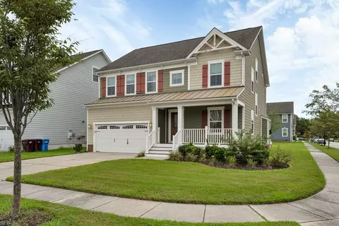 709 Canoe St, Chesapeake, VA 23323