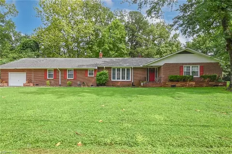 3201 Dogwood Dr, Portsmouth, VA 23703