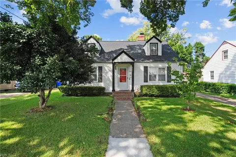 606 E Bayview Blvd, Norfolk, VA 23503