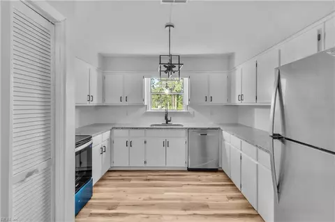 290 Patriot Ln #E, Williamsburg, VA 23185