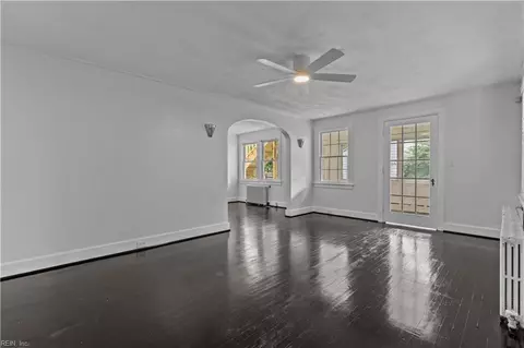 Living - 1074 Norview Ave, Norfolk, VA 23513 photo 2 of 3
