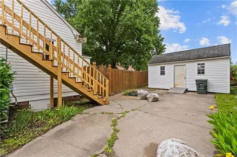 Exterior - 1074 Norview Ave, Norfolk, VA 23513 photo 2 of 4