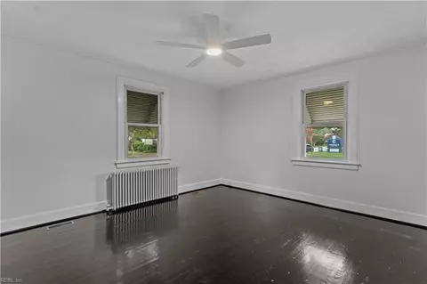 Bedroom - 1074 Norview Ave, Norfolk, VA 23513 photo 3 of 4