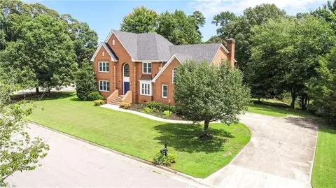 1304 Smith Cove Cir, Virginia Beach, VA 23455