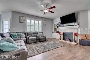Entry Way - 366 Wisdom Path, Chesapeake, VA 23322 photo 6 of 17