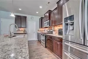 Entry Way - 366 Wisdom Path, Chesapeake, VA 23322 photo 11 of 17