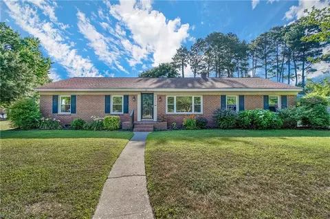 2401 Deerfield Cres, Chesapeake, VA 23321