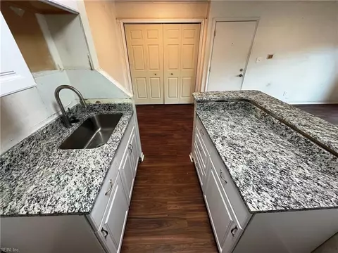 33 Haverford Ct #2, Hampton, VA 23666 photo 6