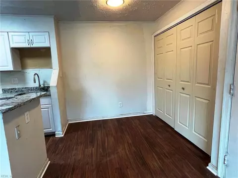 33 Haverford Ct #2, Hampton, VA 23666 photo 5