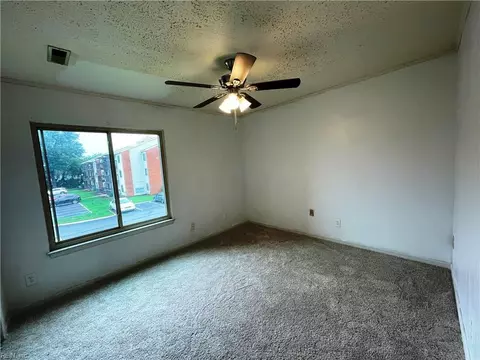 33 Haverford Ct #2, Hampton, VA 23666 photo 11