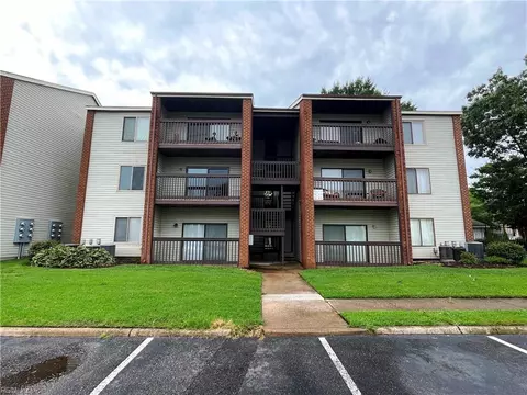 33 Haverford Ct #2, Hampton, VA 23666