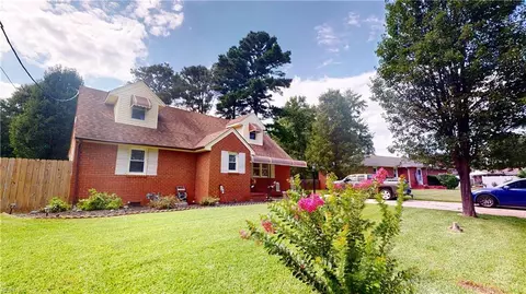 220 Shore Side Rd, Chesapeake, VA 23320