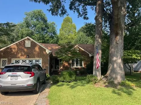 800 Tabb Lakes Dr, Yorktown, VA 23693