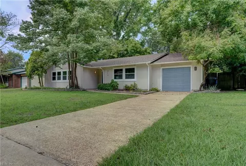 713 Pine Lake Dr, Virginia Beach, VA 23462