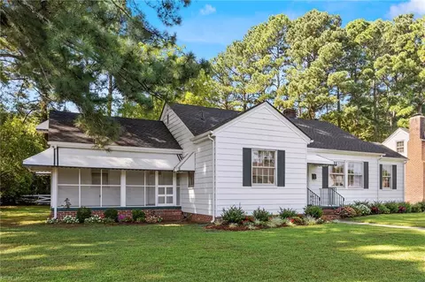 901 Delaware Ave, Suffolk, VA 23434